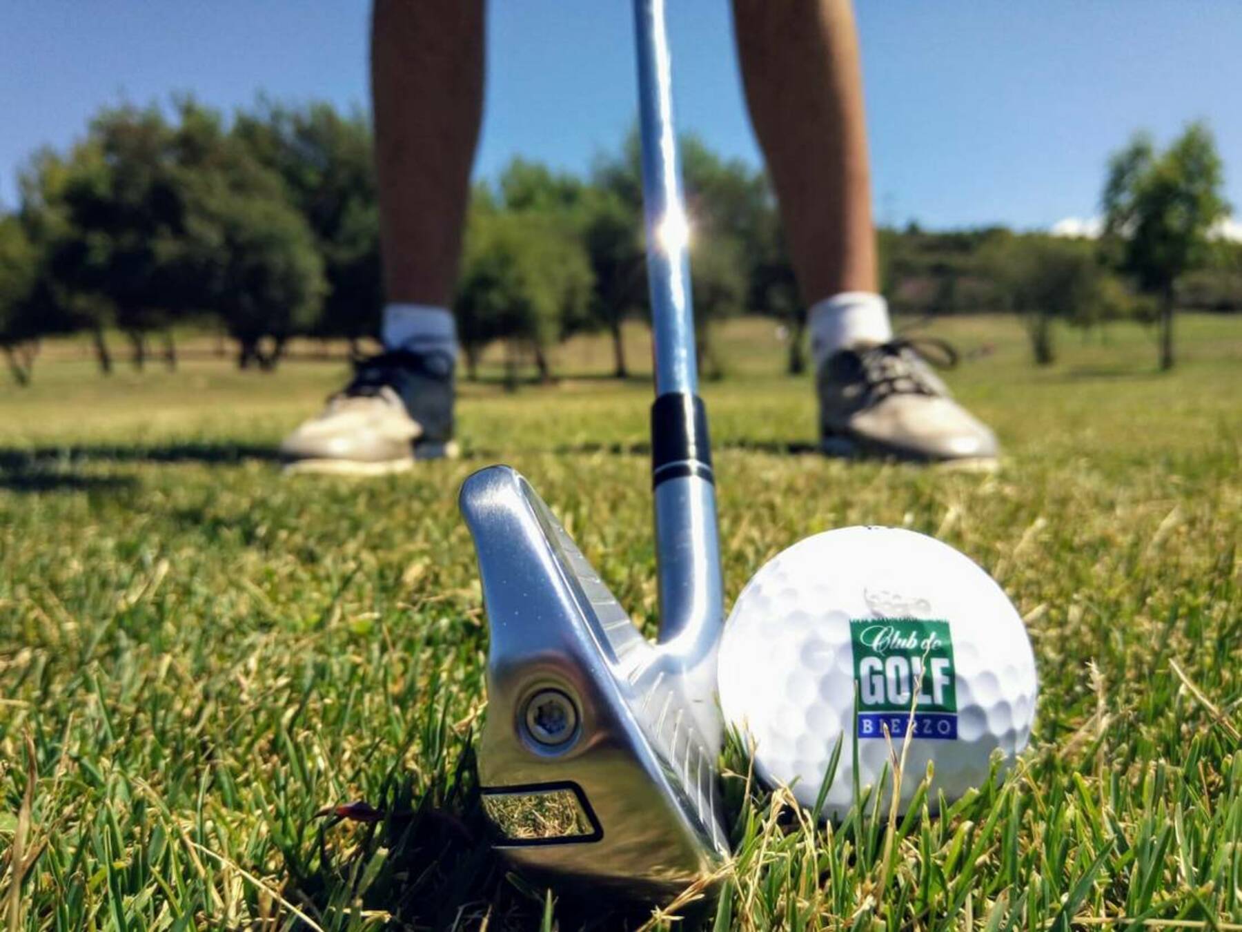     GOLF BIERZO - CASA CLUB